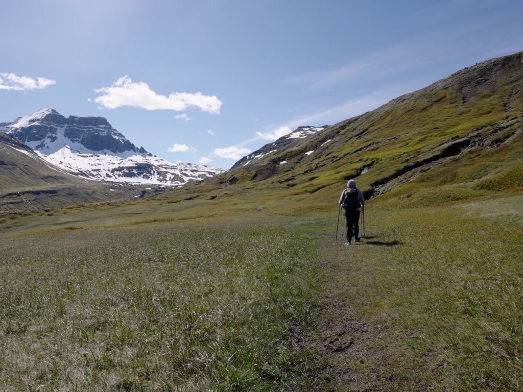 hiking and trekking in iceland